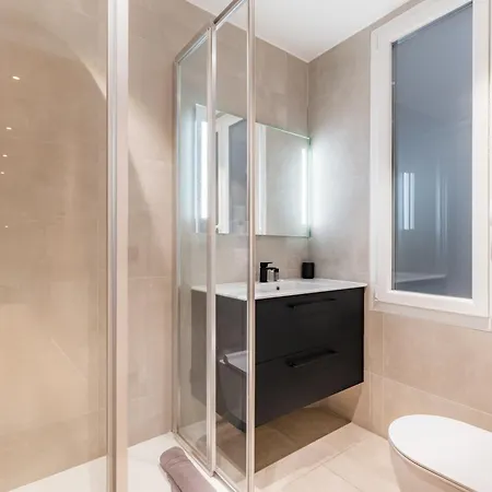 Chic 3-room Air-conditioned In The Heart Of The Marais * Parigi